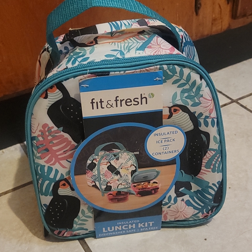 Insulated lunchbox